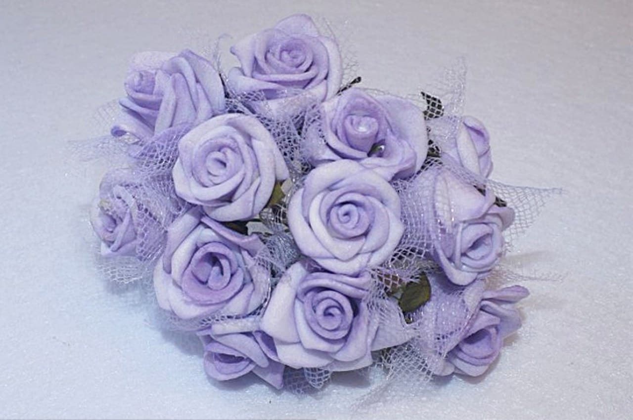 Róże piankowe z tiulem na drucie, 2,5cm/12, wrzos