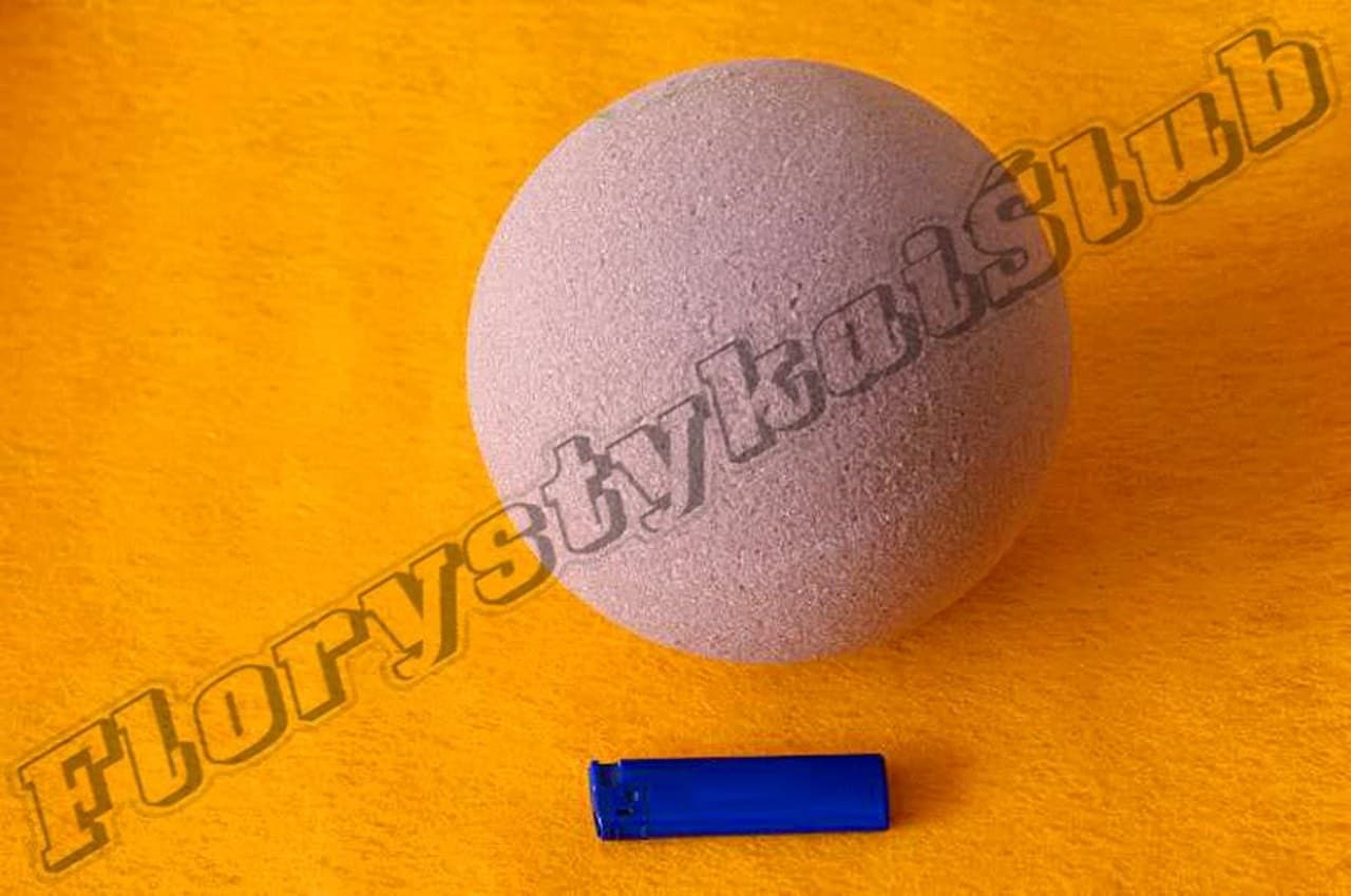 Gąbka Florystyczna kula sucha 14cm.