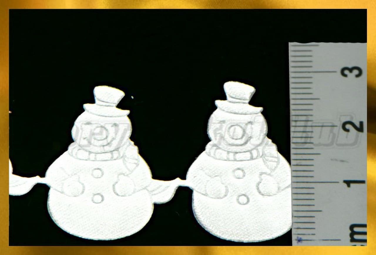 Aplikacje bałwanek 1m/40szt. 2x3cm białe