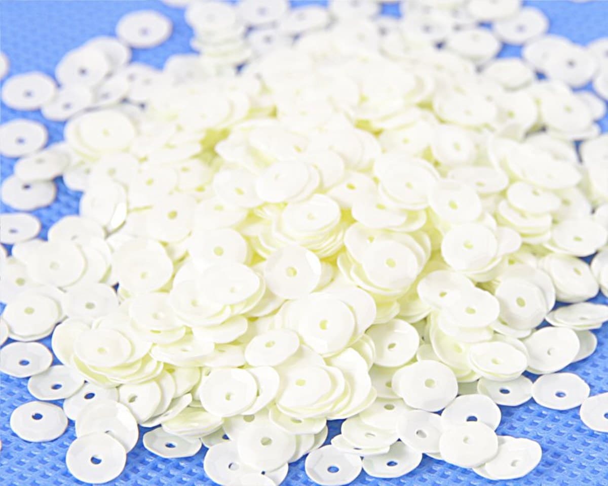 Cekiny 8mm/15gram kremowy pastelowy