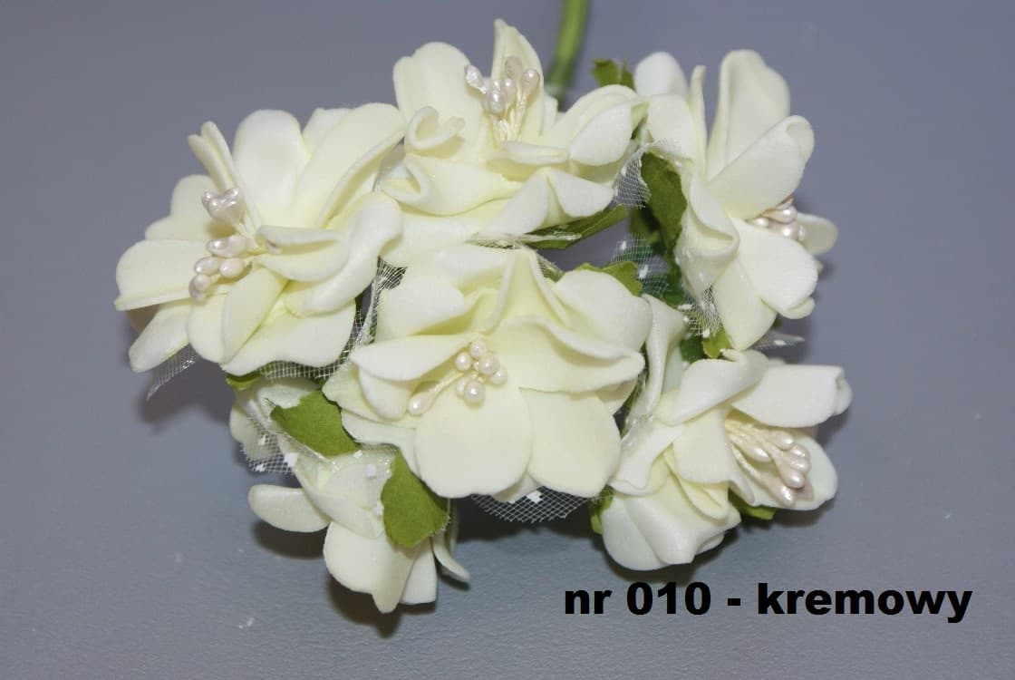 Kwiaty piankowe frędzlowane 4cm/6szt kremowe