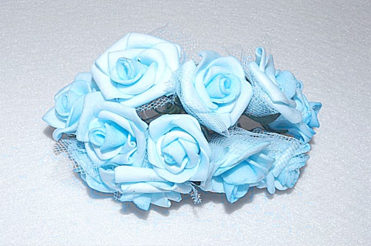 Róże piankowe z tiulem na drucie, 2,5cm/12, błękit