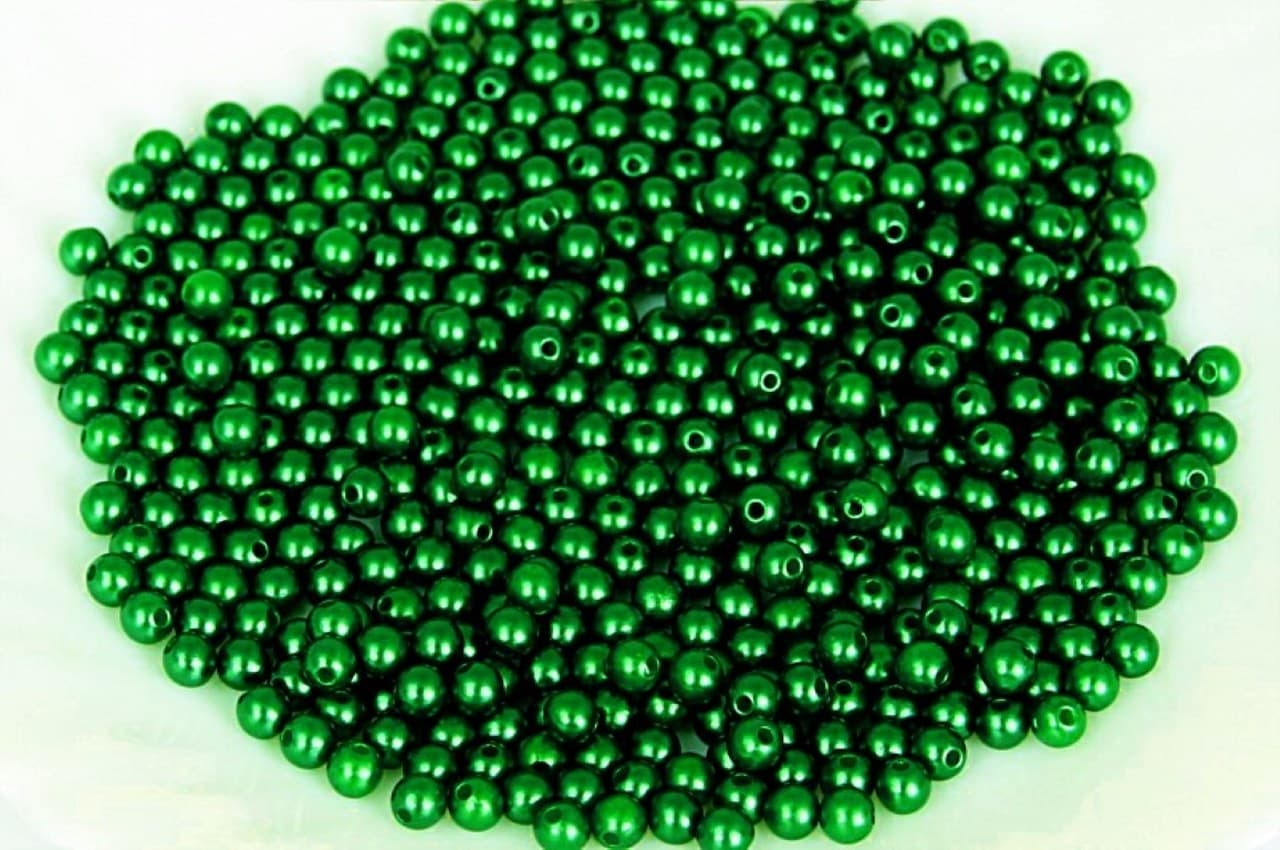 Koraliki (perełki) z dziurką, śr. 8mm trawiaste