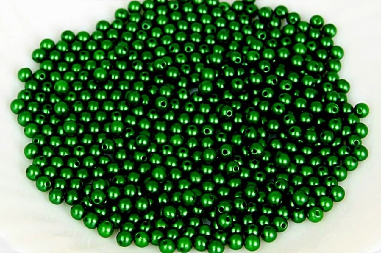 Koraliki perełki z dziurką, śr.3mm/25g, zielone