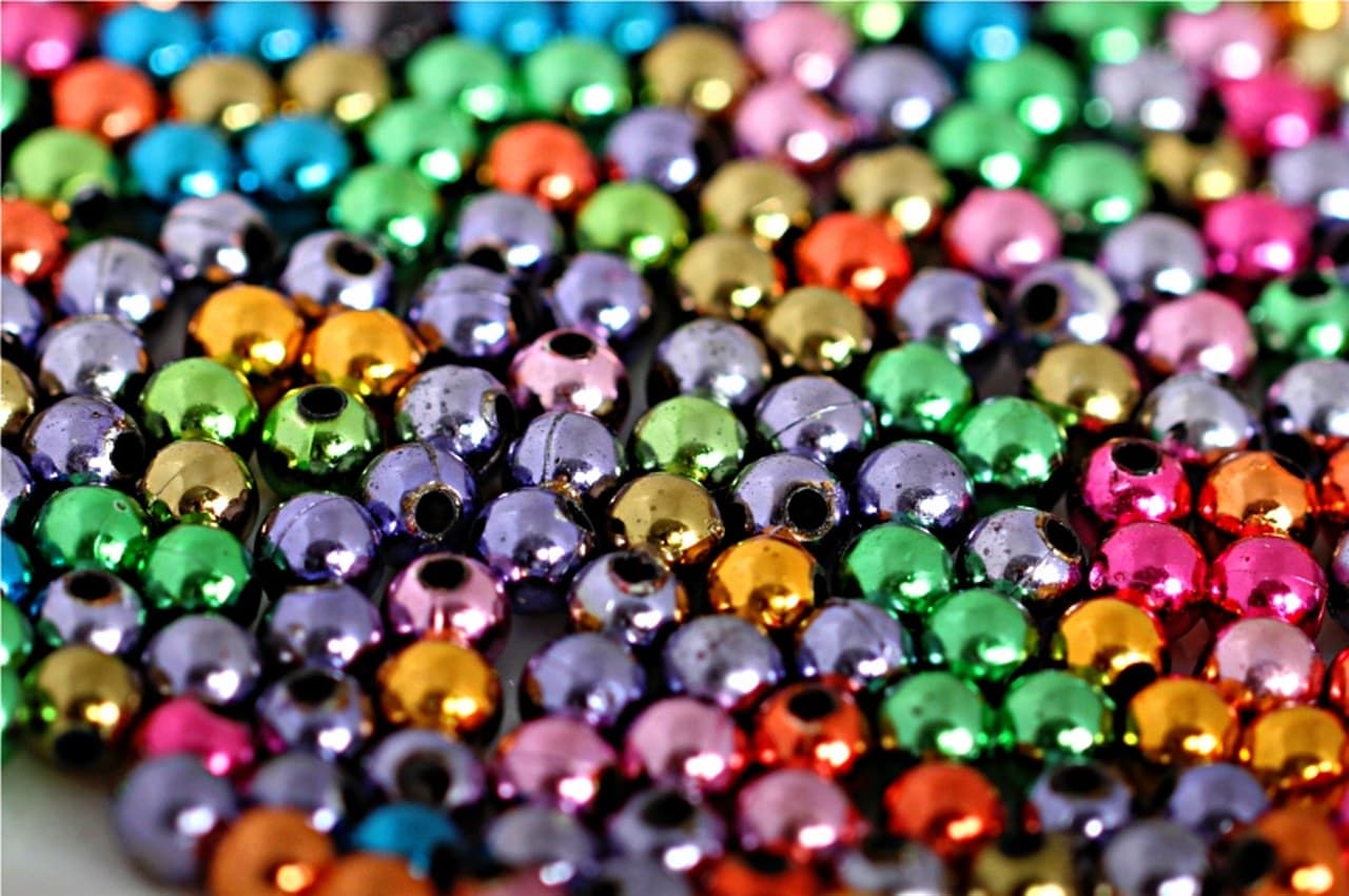 Koraliki perełki metalizowane śr.3mm/25g, miks 