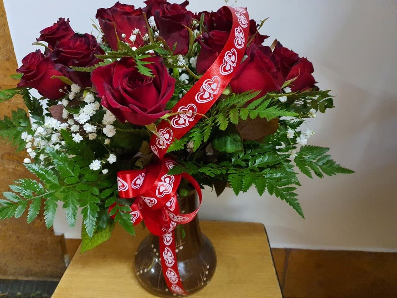 Wstążka satynowa w serca 15mm/22mb, czerwona