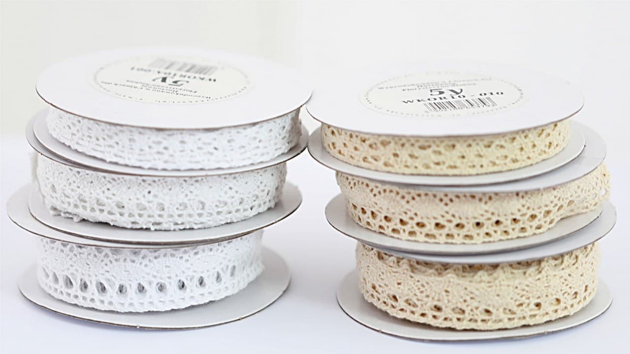 Wstążka koronka asymetryczna 15mm/5y, biała