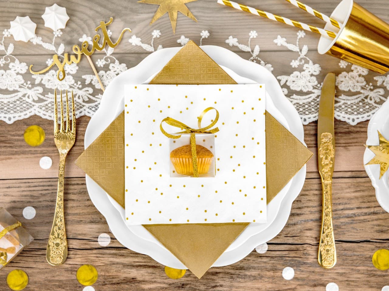 Serwetki białe w kropki 33x33cm/20sztuk