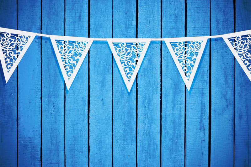 Girlanda Flagietki, biała wzorzysta 19,5cmx3m