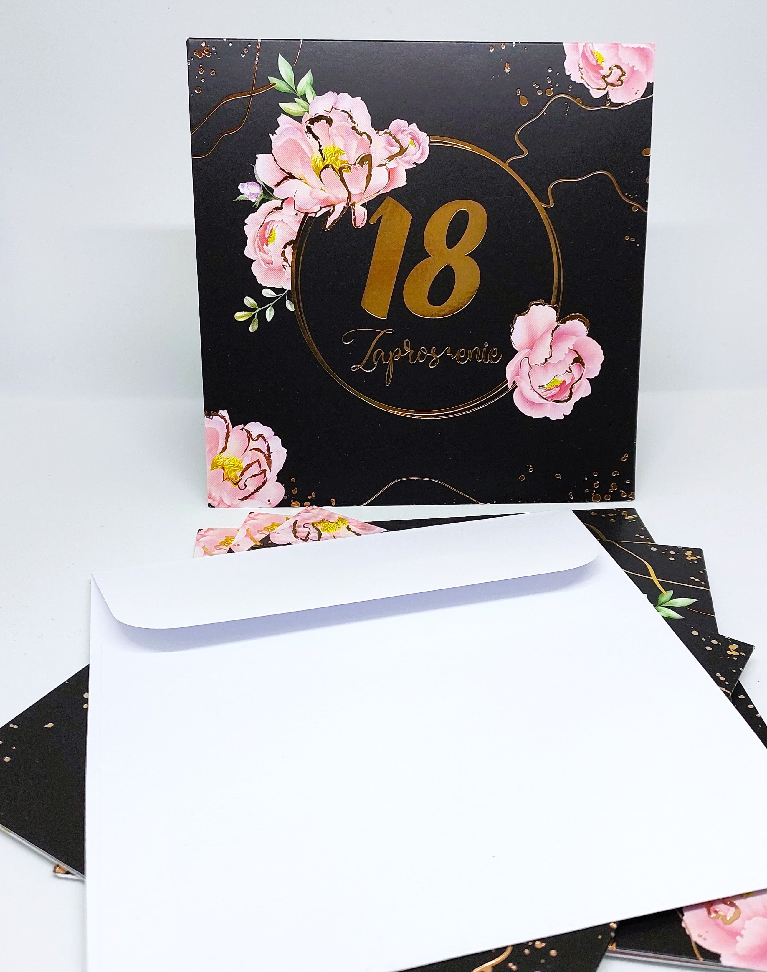 Zaproszenie czarne w kwiaty na 18 URODZINY, 1 szt.