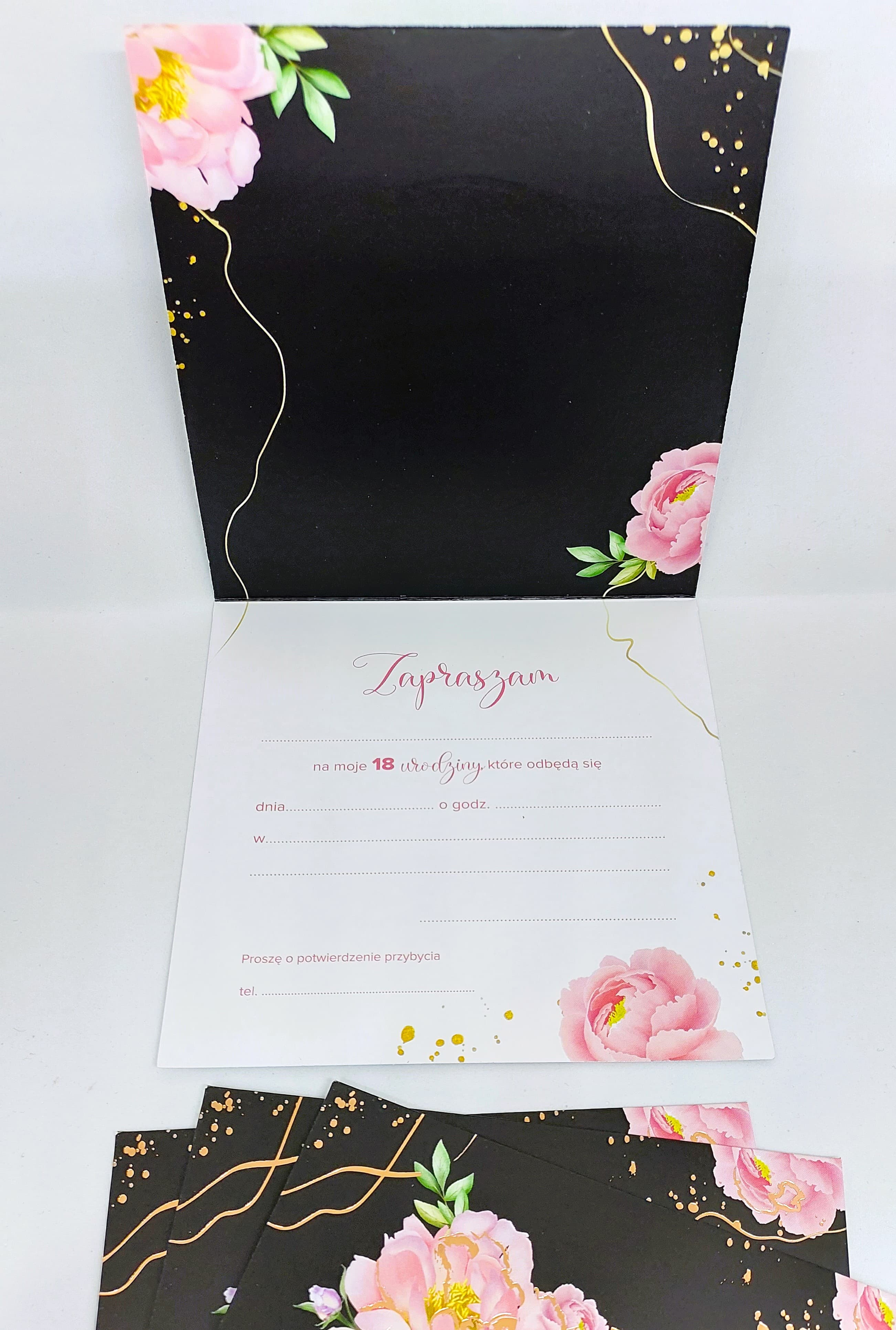 Zaproszenie czarne w kwiaty na 18 URODZINY, 1 szt.