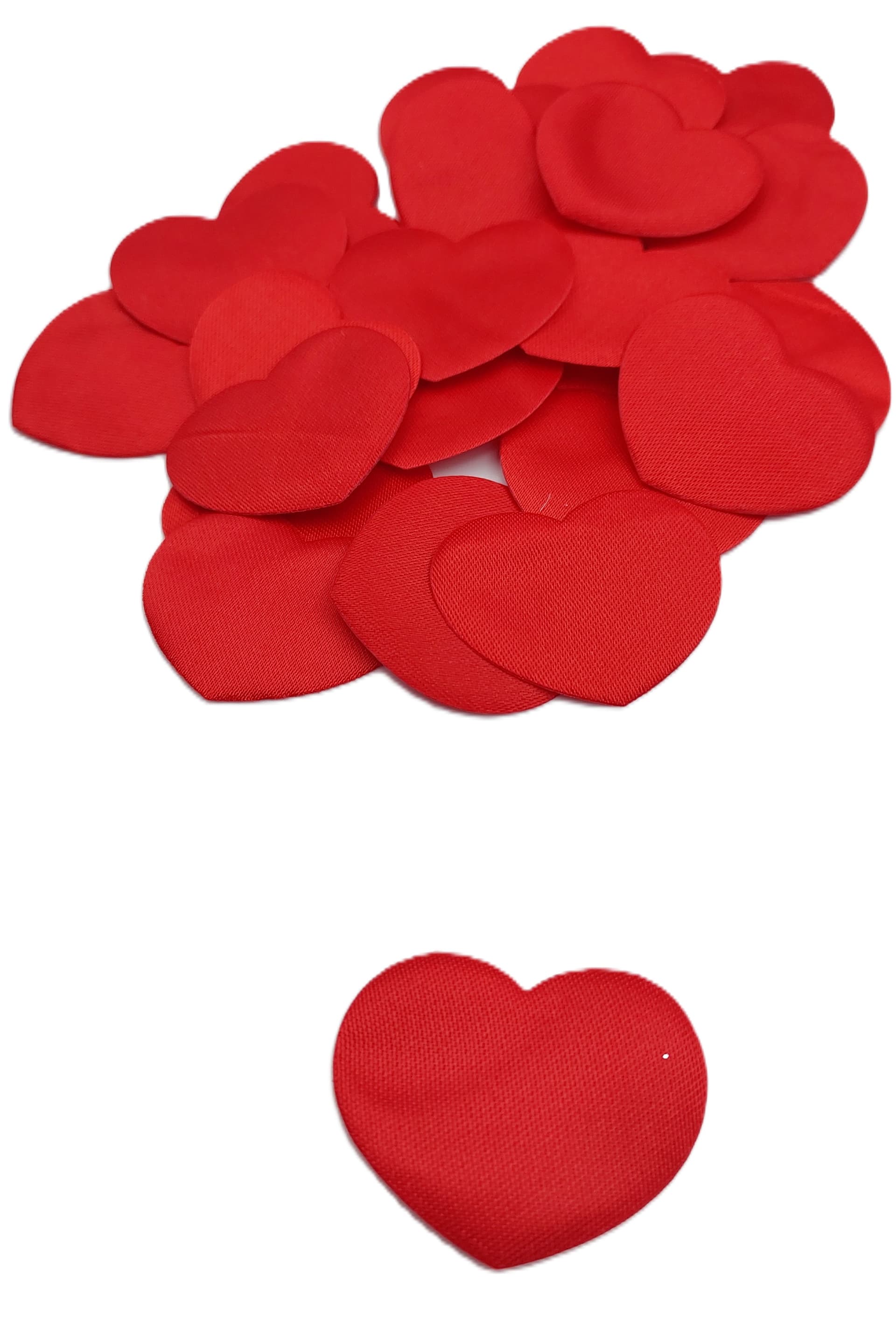 Przyklejki atłasowe czerwone serca 3x2 cm ok.24szt