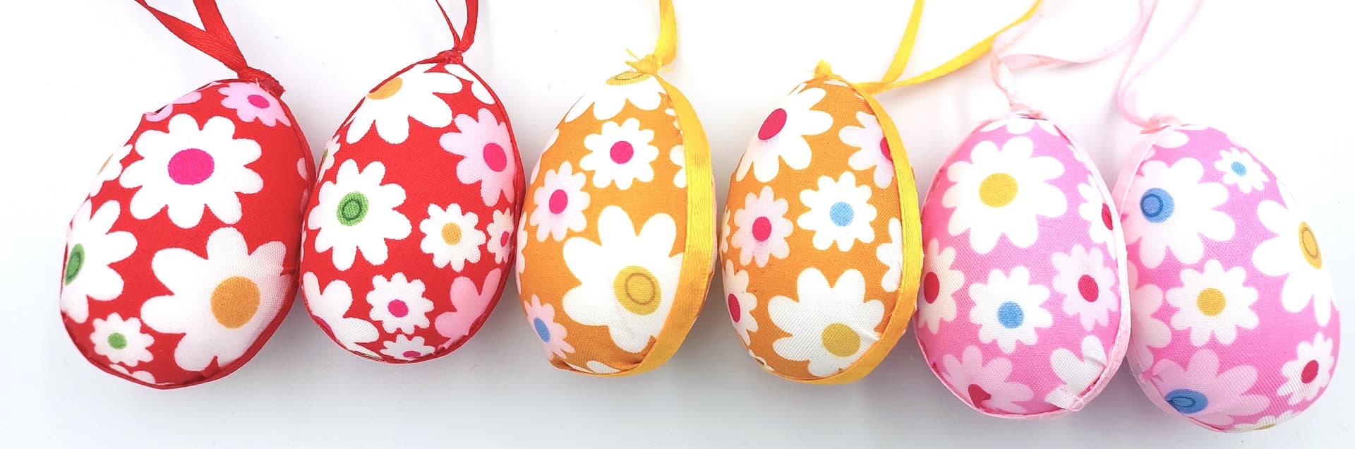 Jajka plastikowe z tkaniną w kwiaty mix 6sztuk 6cm