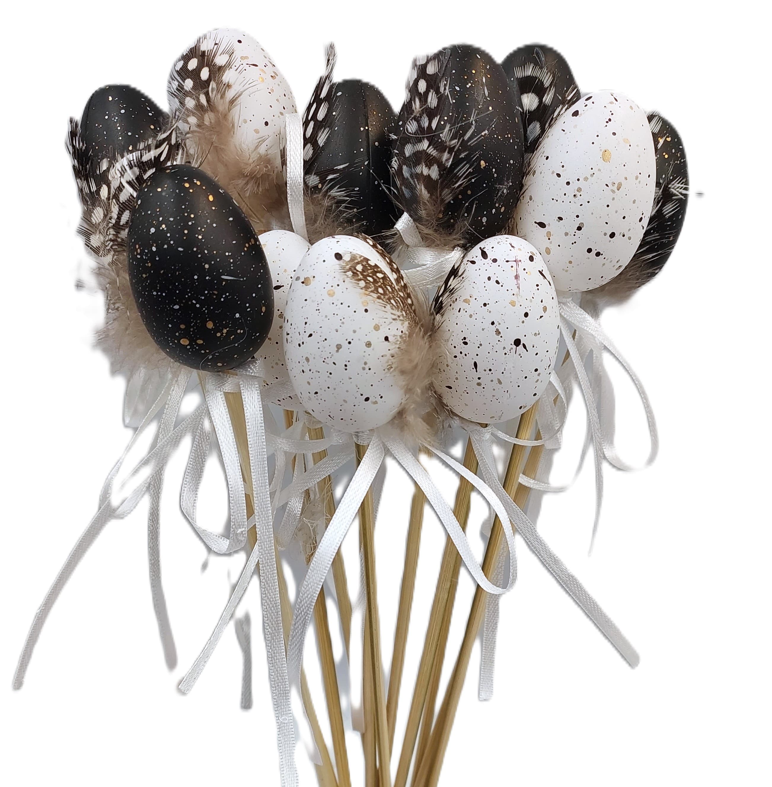 Jajko plastikowe na piku czarno-białe z piórkiem