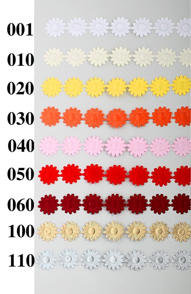 Aplikacje kwiatek stokrotka. 1mb biały